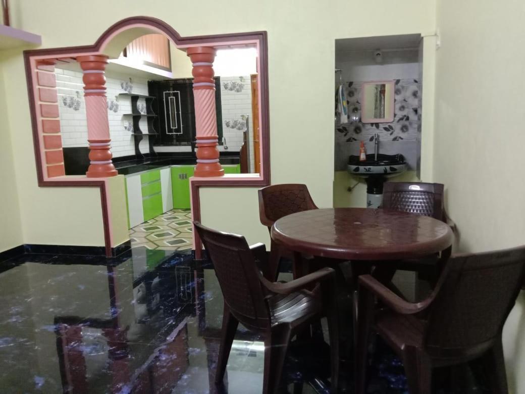 Vian Homestay Honavar Luaran gambar